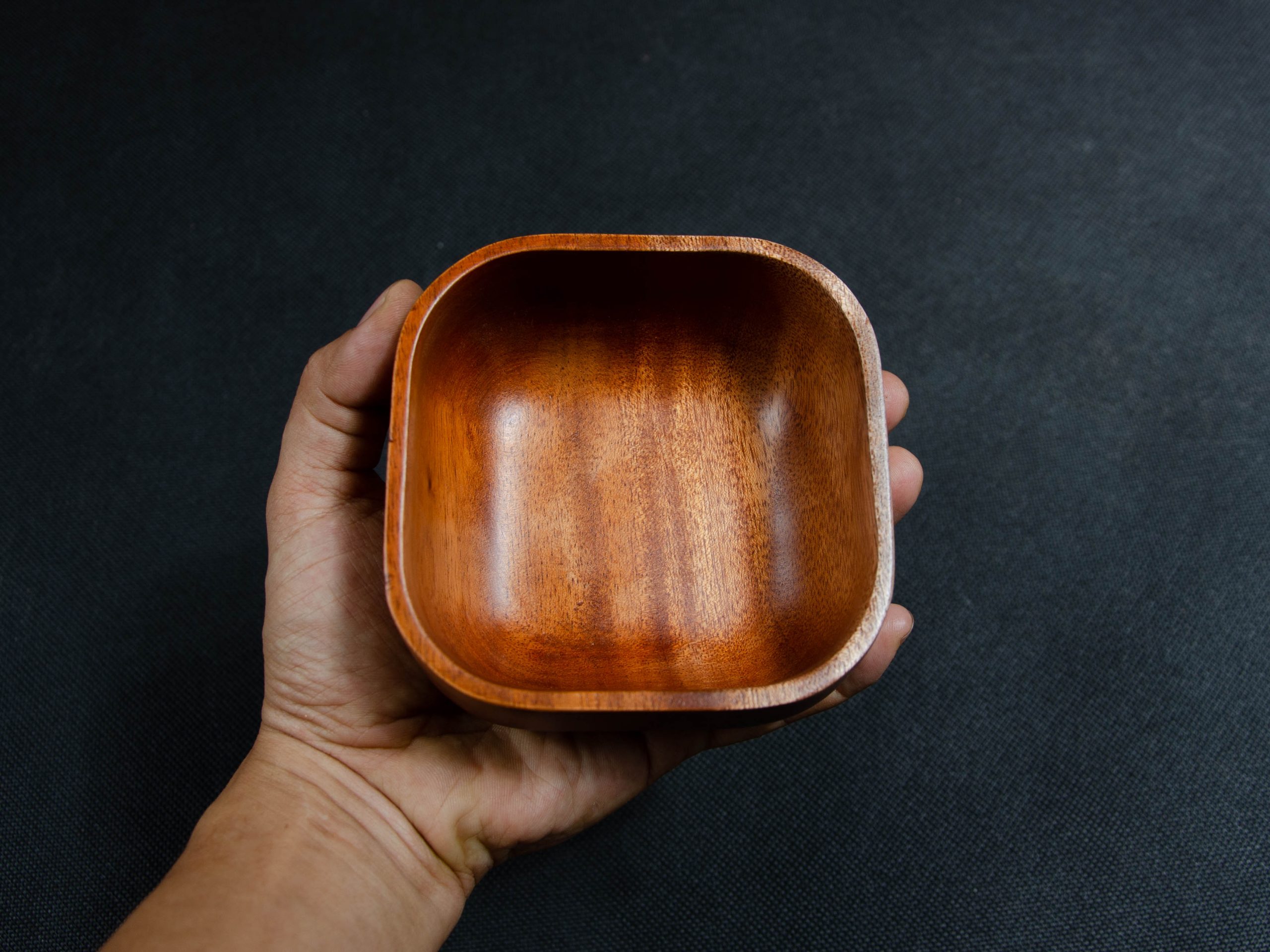 chén gỗ vuông