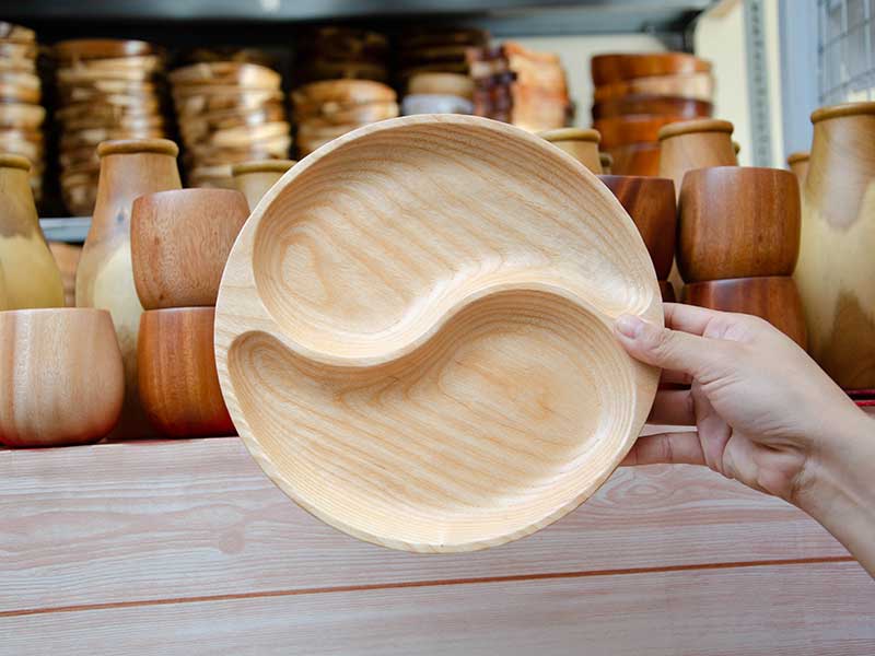 Khay gỗ tròn 2 ngăn hình bát quái 25cm VKU1-080 11 Khay gỗ tròn 2 ngăn hình bát quái